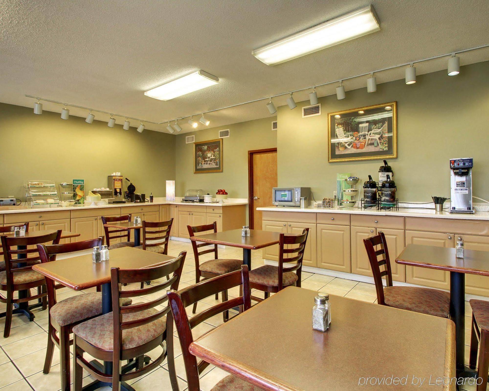 Quality Inn & Suites Pearl-Jackson Exterior photo